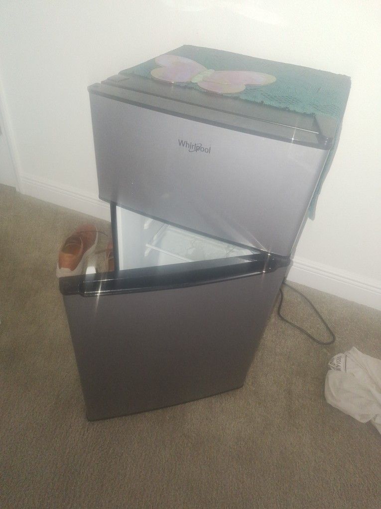 Whirlpool Mini Fridge