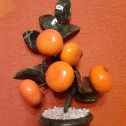 ORIENTAL DECOR A SMALL JADE STONE TANGERINE  TREE