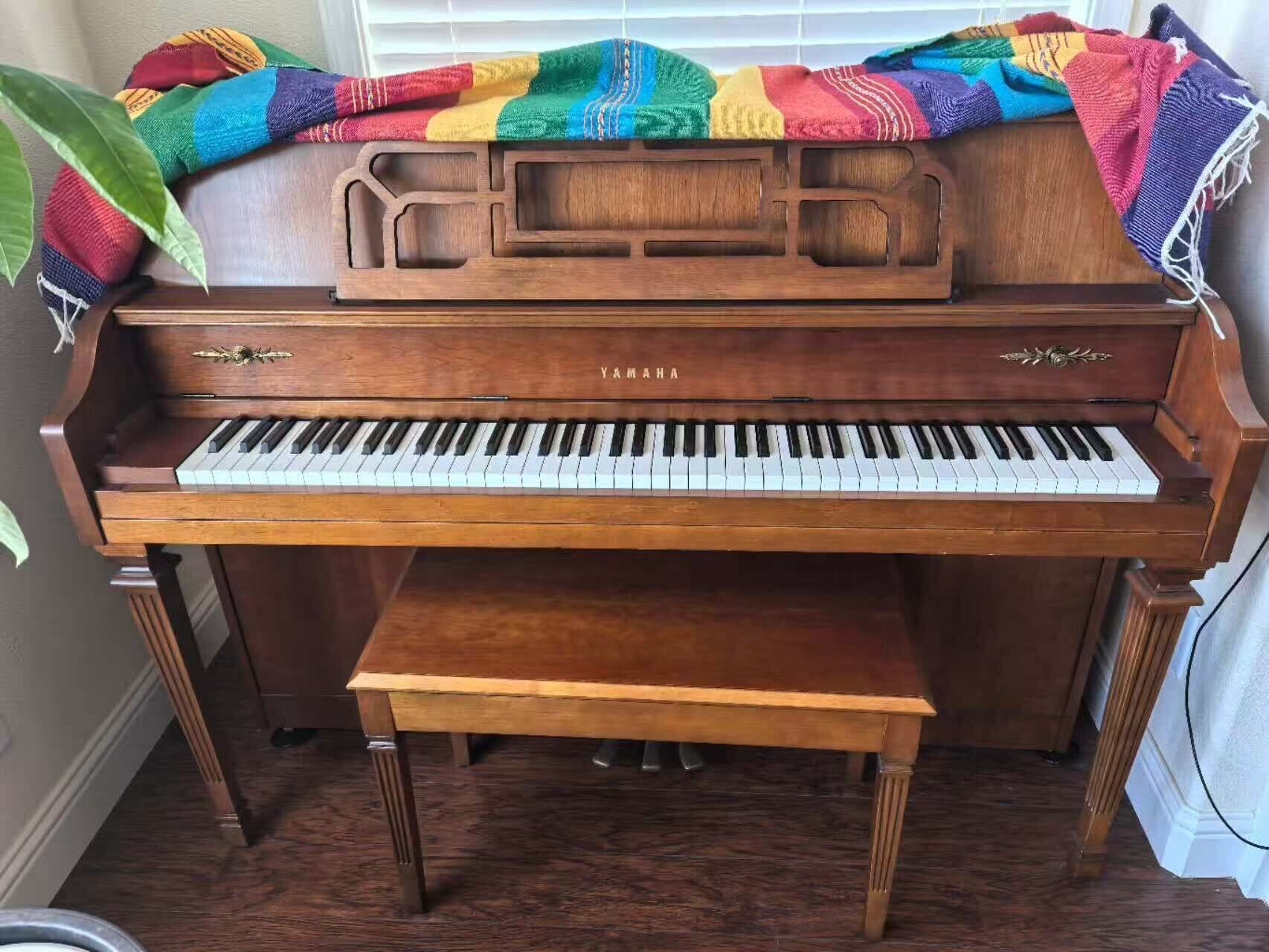 Yamaha M500H Piano