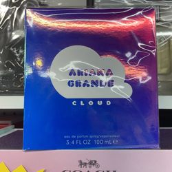 Brand New Ariana Grande Parfume Gift Set 