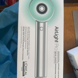 Airlight Pro Hair Dryer