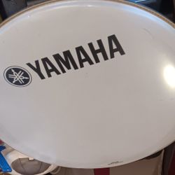 YAMAHA 28" Smooth White Bass Drum Head w/Logo