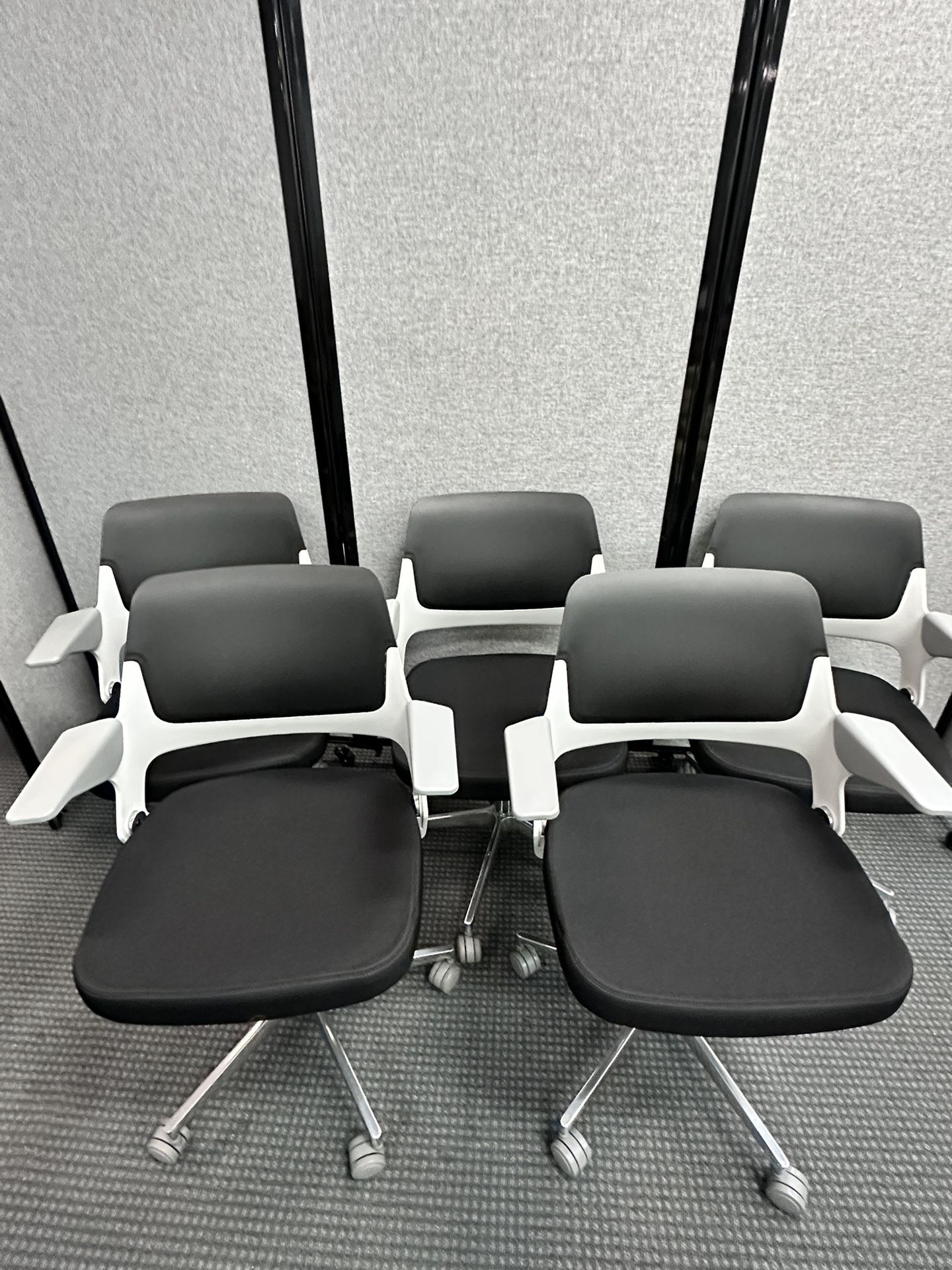 Knoll Ollo Light Task Chairs