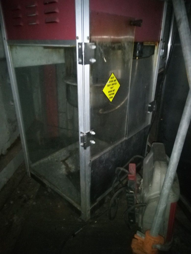 Commercial Popcorn Machine