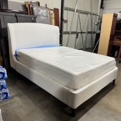 Queen Bed $299