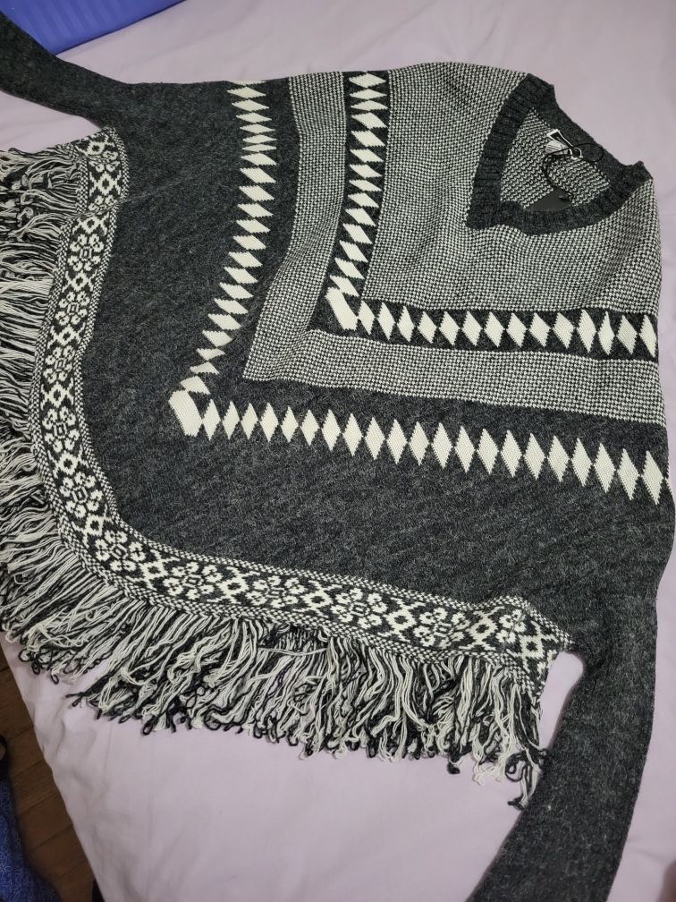 Poncho (Size Medium) - New!