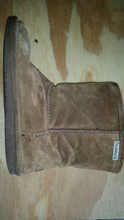 Girls size Bearpaw boots