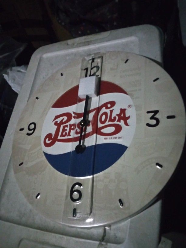 Large Pepsi Metal Clock!
