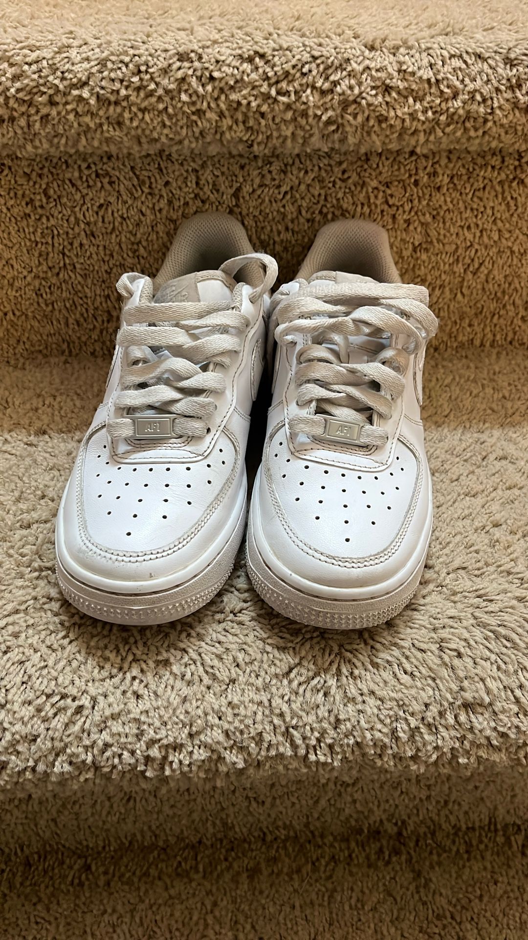 Nike Air Forces Size 5.5 W