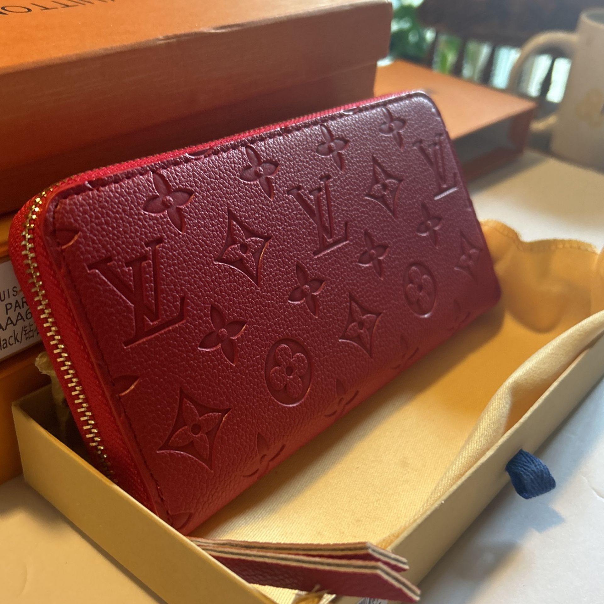 Red Louis Vuitton Zip up Eomens Wallet Monogram Flower Embossed