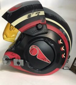 Star Wars Galaxy's Edge Black Poe X-Wing Pilot Helmet W/Sounds