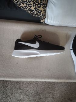 Size 10.5 Nike Tanjun