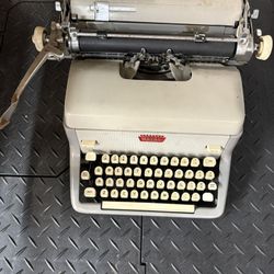 Vintage Royal Typewriter 