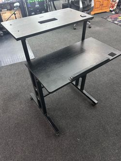 Mini adjustable desk