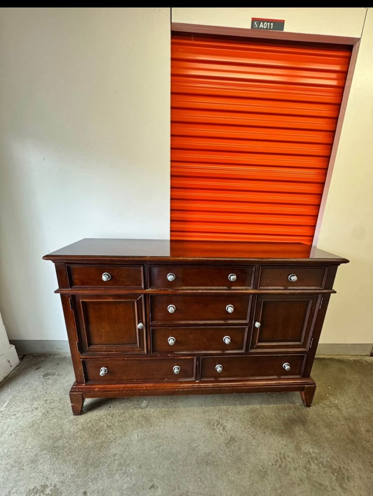 9 Drawer Of mahogany beauty
