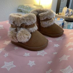 Baby Girl Warm Boots Toddler Size 4