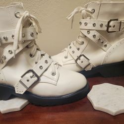 New White Boots Women's Size 11