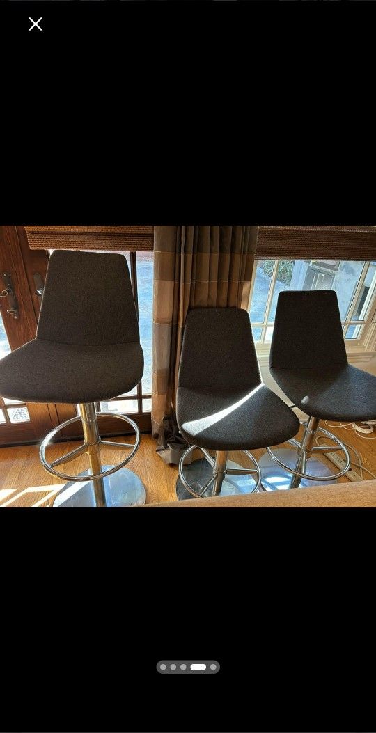 Stools Bar Or Countertop 💯 good Clean Condition