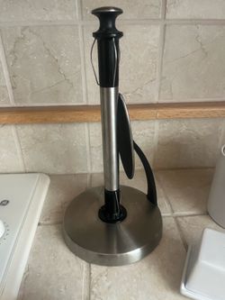 Paper towel holder