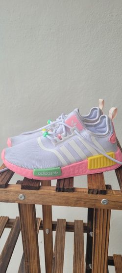 Adidas NMD_R1 kids shoe size 2. Used a few times. Wash and like new.