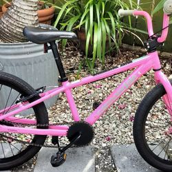 Cannondale Trail 20" bicycle I I'm