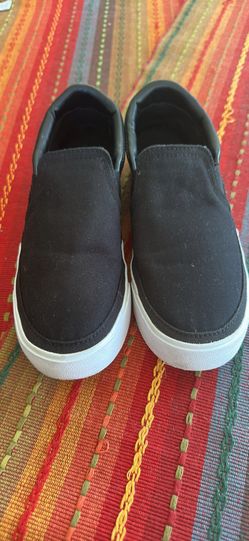Nike Legacy Court Shoes Size 6