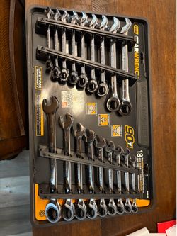 NEW Wrench set $85! Last one! NUEVA SIN USAR!