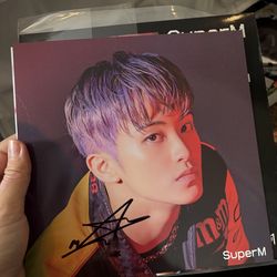 SIGNED OFFICIAL MARK LEE SUPERM PHOTO