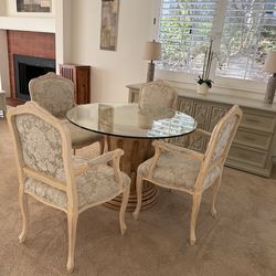 Round Dining Table and 4 Armchairs