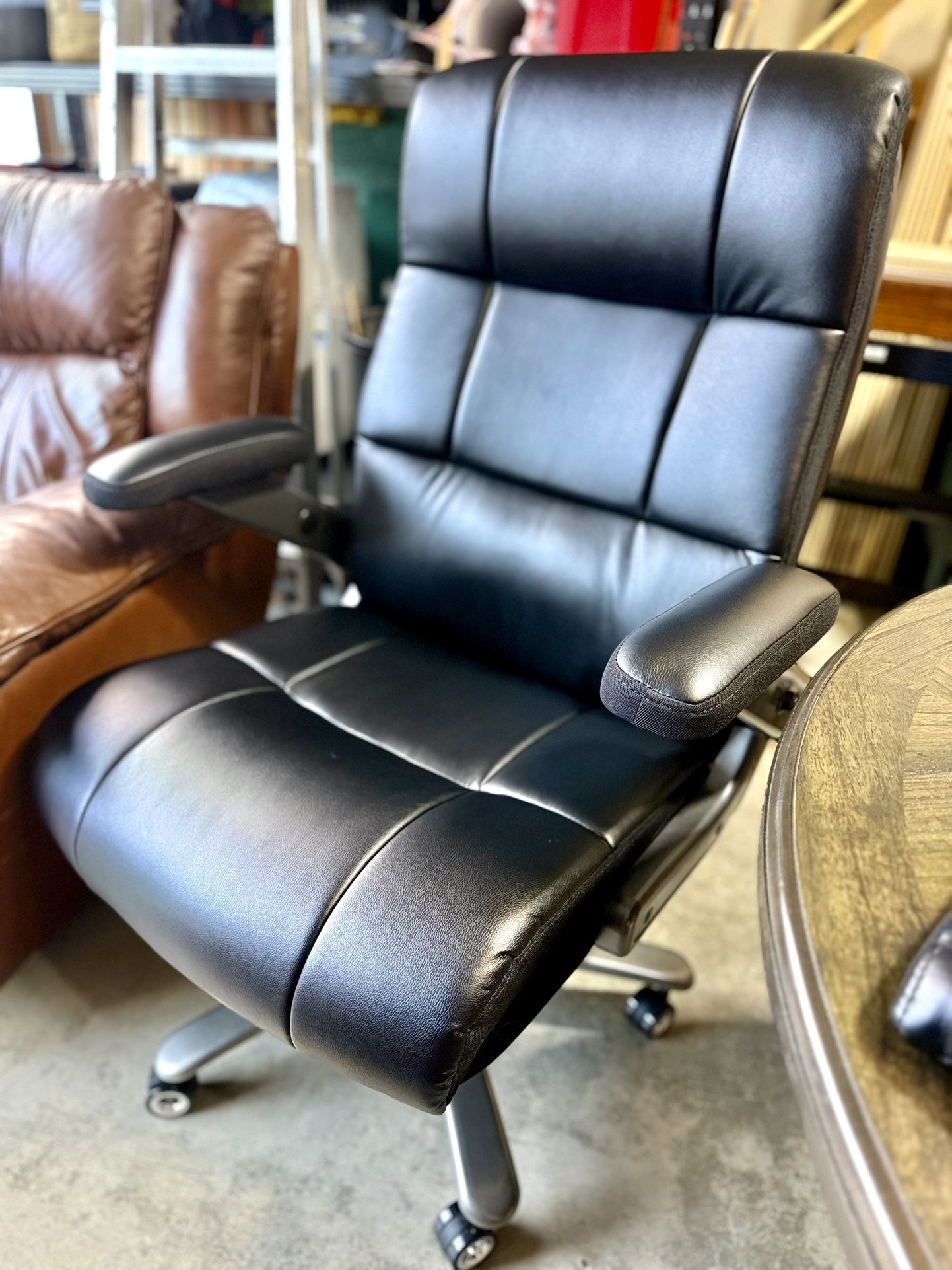 BRAND NEW Office Chair