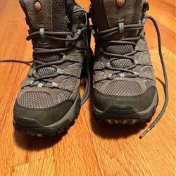 Women’s Moab Hiking Shoe 