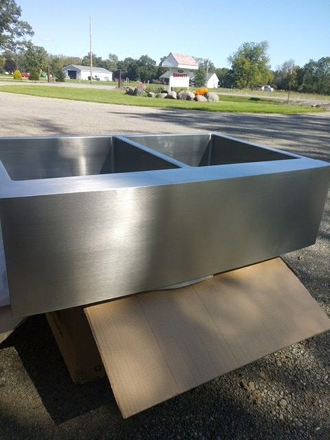 Stainless steel kitchen sinks