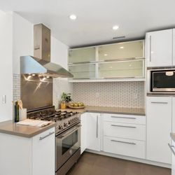 Kitchen Cabinets 