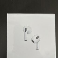 Apple AirPods (3rd Generation ) Wireless AirPods with Lightning Charging Case. *BRAND NEW!!