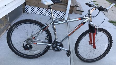 SCHWINN ALUMINUM 26 wheels