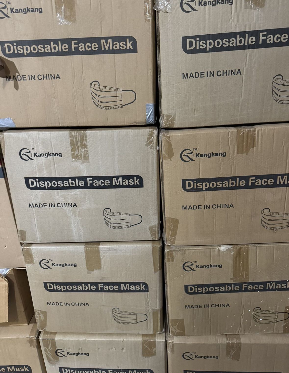 Face Mask 😷 By Cases: Every Case Has 40 Individual Boxes Of 50pcs Each 