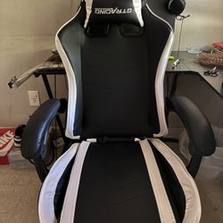 Gaming Chair And Monitor 