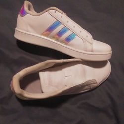 °°°ADIDAS SHOES SIZE 4 MENS°°°