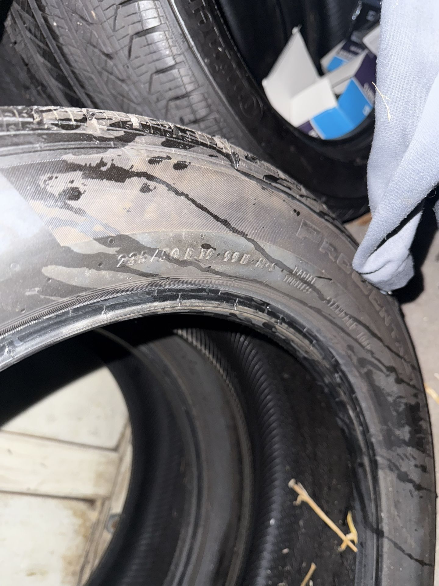 Continental pro contact 235/50R19