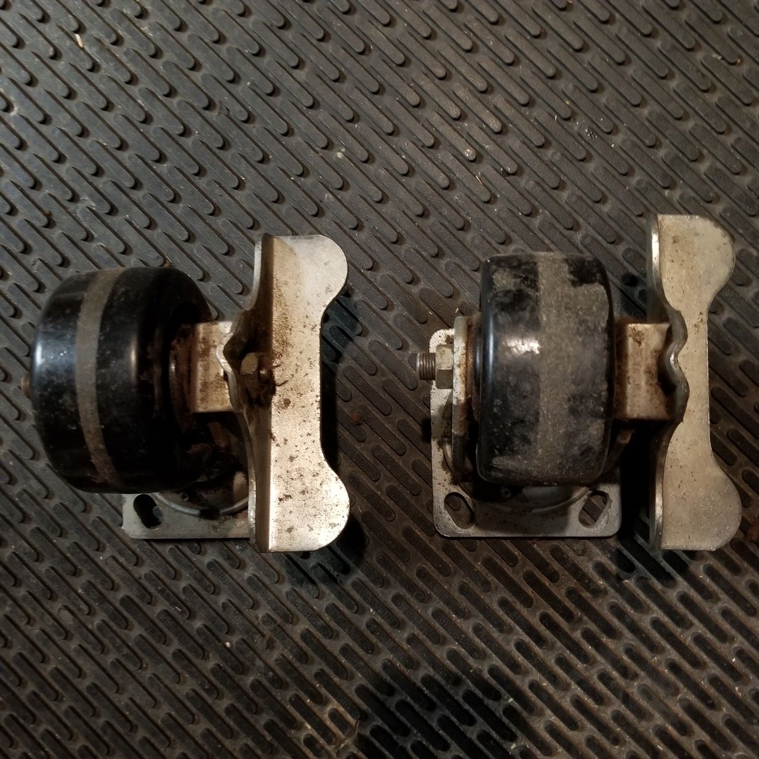 4" Rubber Casters