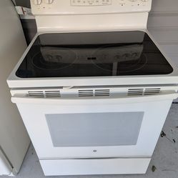 White Range/Oven