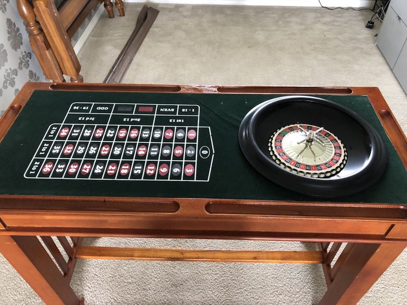 4 in 1 Wooden Casino Bar Game Table Roulette Craps Blackjack Poker for