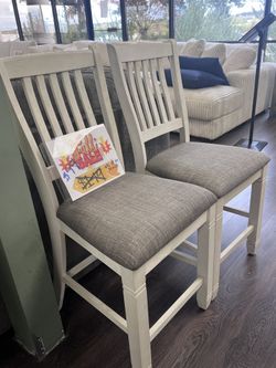 Set Of 2 BRAND NEW standard Ct Ht Stools