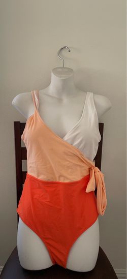 Bathing suit