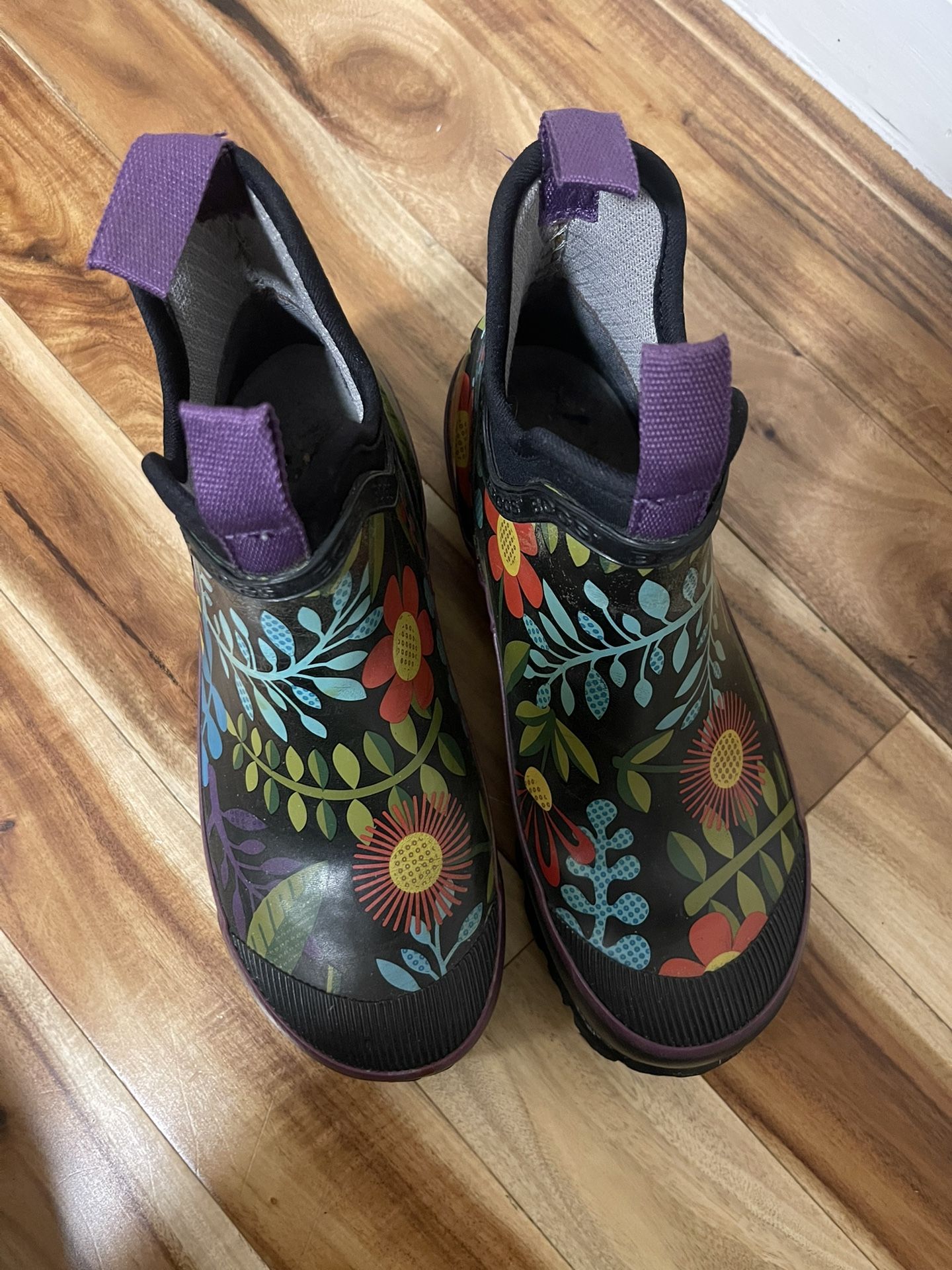 Bogs Women’s Rubber Boots Size 6