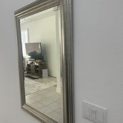 HANGING MIRROR