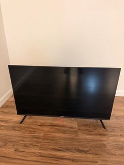 Hisense 40 inch TV & Remote