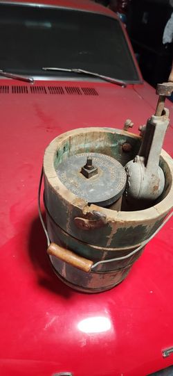 1923 Ice Cream Maker!