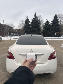 Nissan Maxima SV 2010 Tail lights