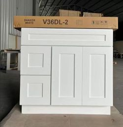36" Solid Wood Bathroom Vanity with Reversible Left or Right Side Drawers（without countertop）
